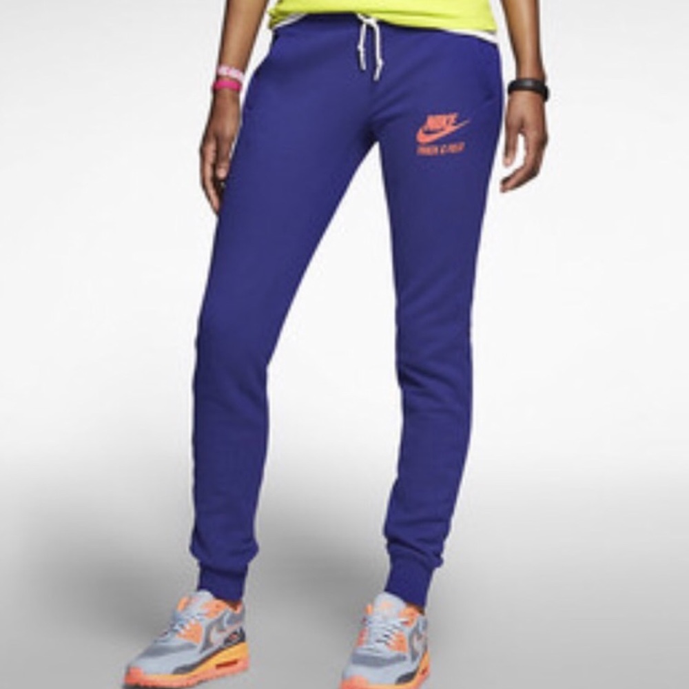 Nike track and field joggers